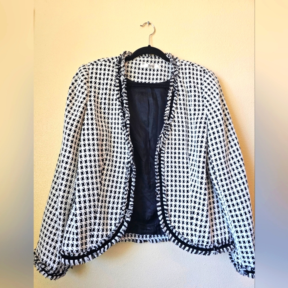 Zipped Size 14 black and white business jacket